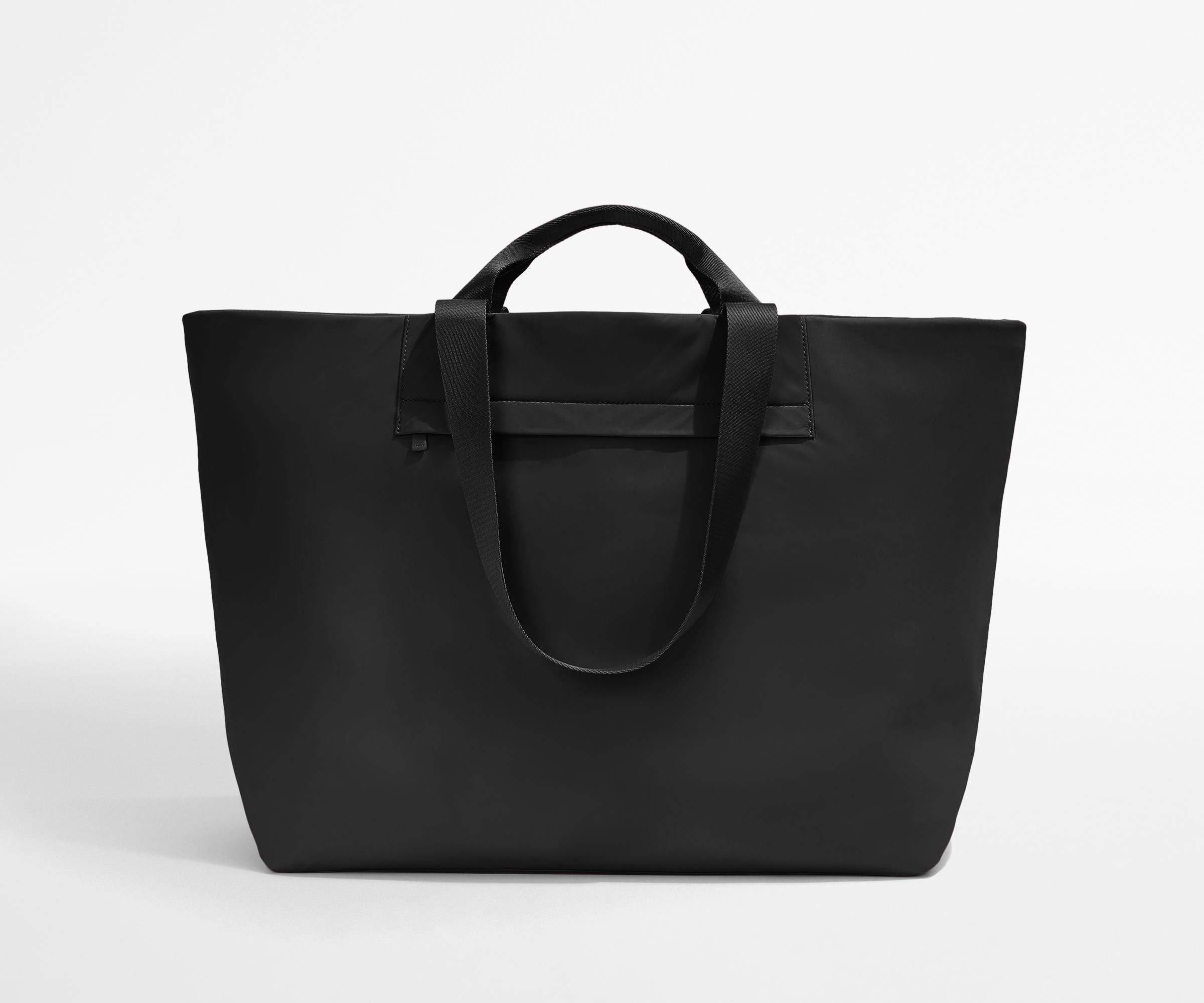 big tote travel bag Away Large Featherlight Tote in Jet Black