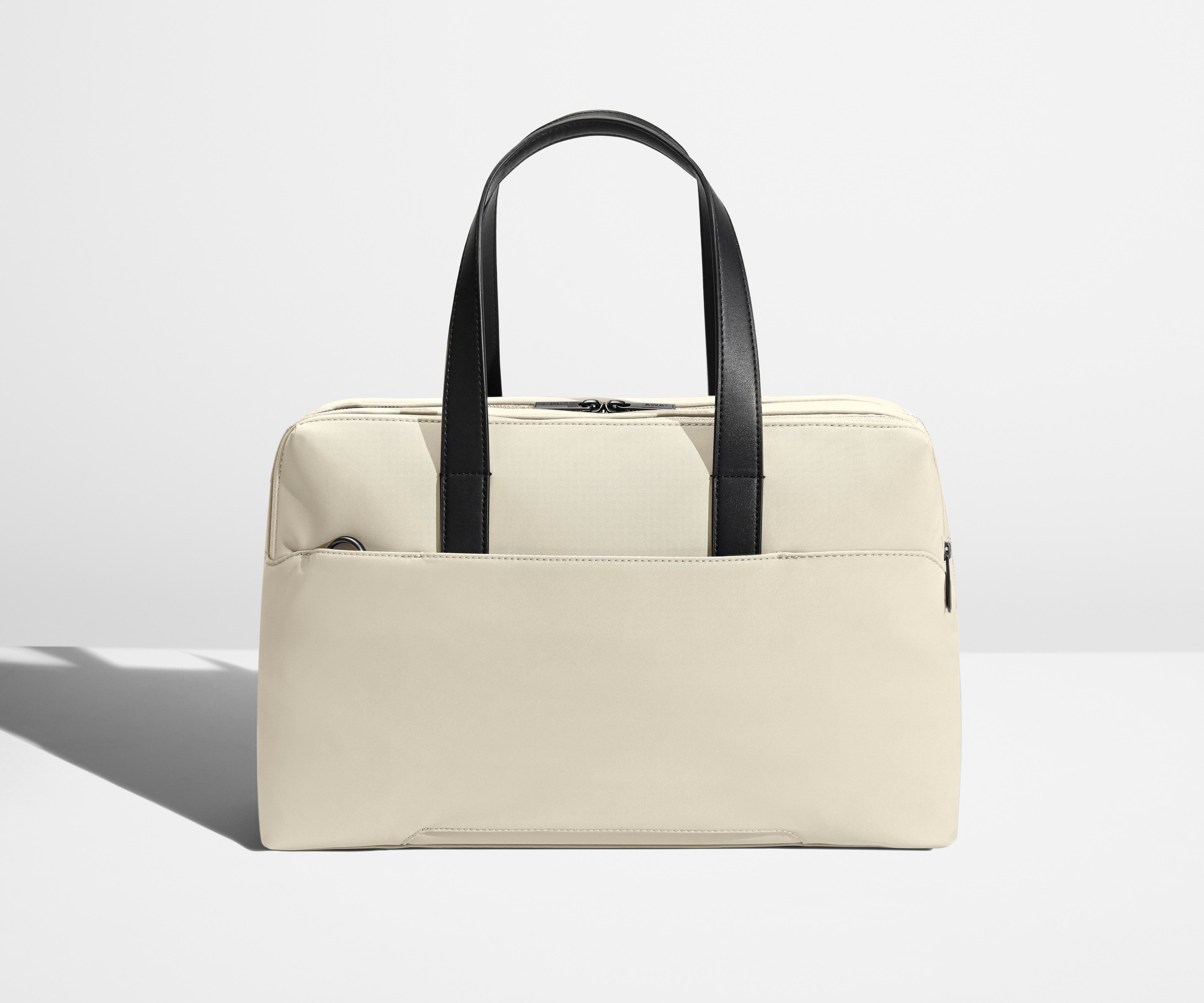 Trolley sleeve on the back of an Everywhere Bag