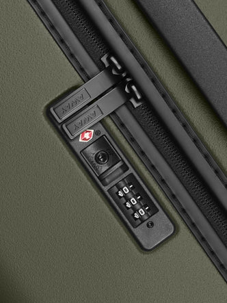 Set your lock (all suitcases)
