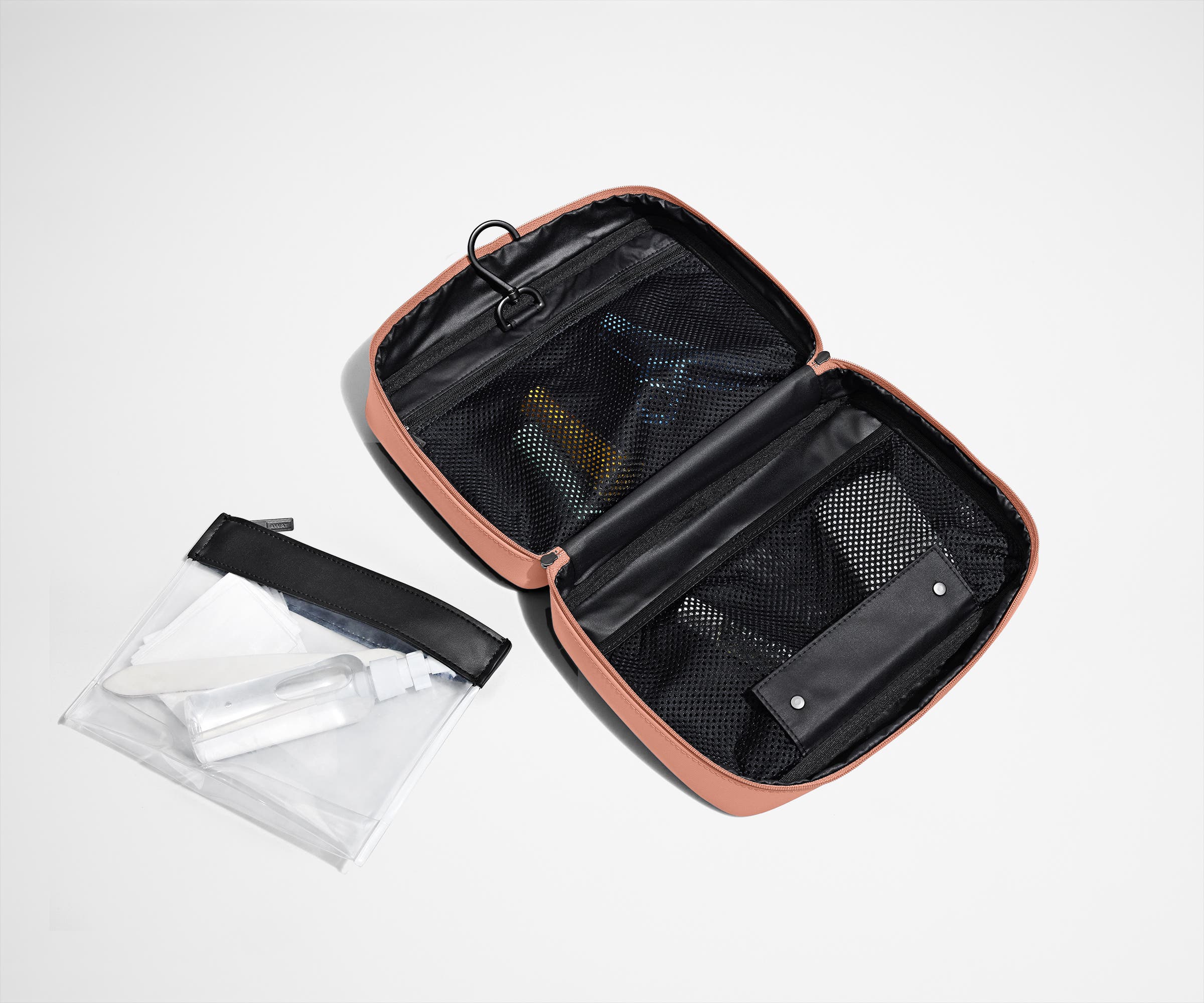 The Hanging Toiletry Bag in Clay Pink The Hanging Toiletry Bag in Clay Pink