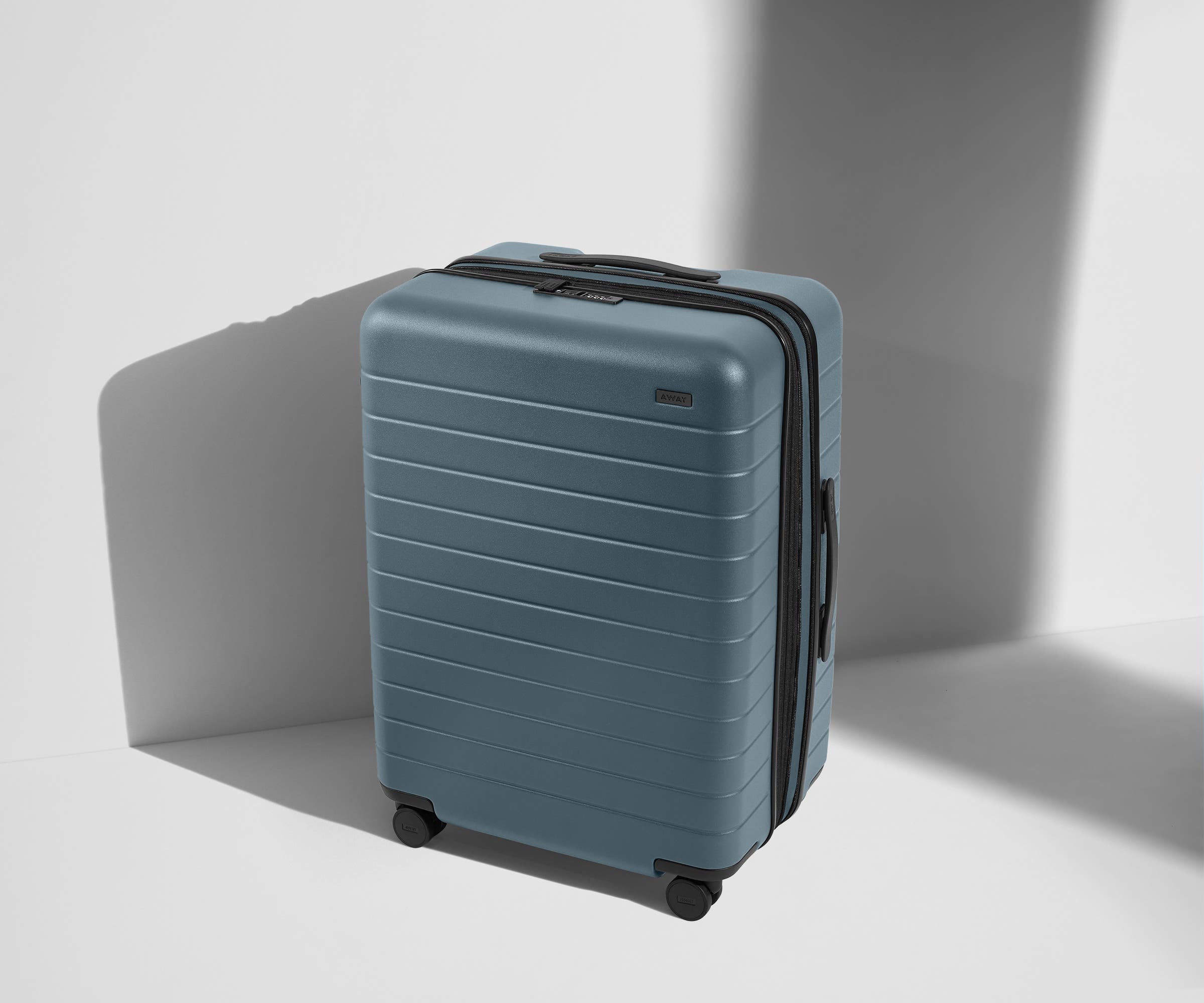 Expandable Medium Suitcases: Coast Blue | Away
