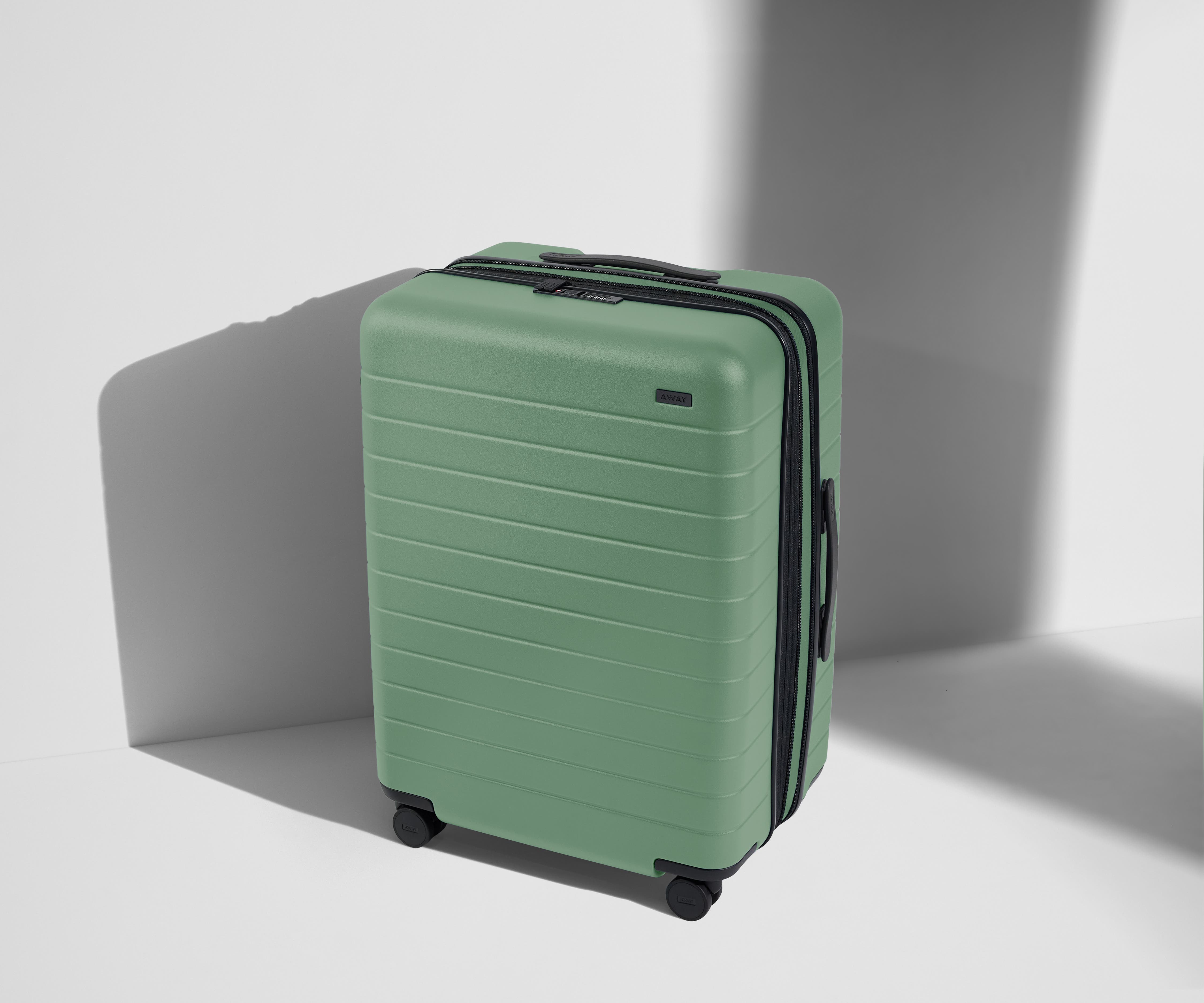 Expandable Medium Suitcases: Sea Green | Away