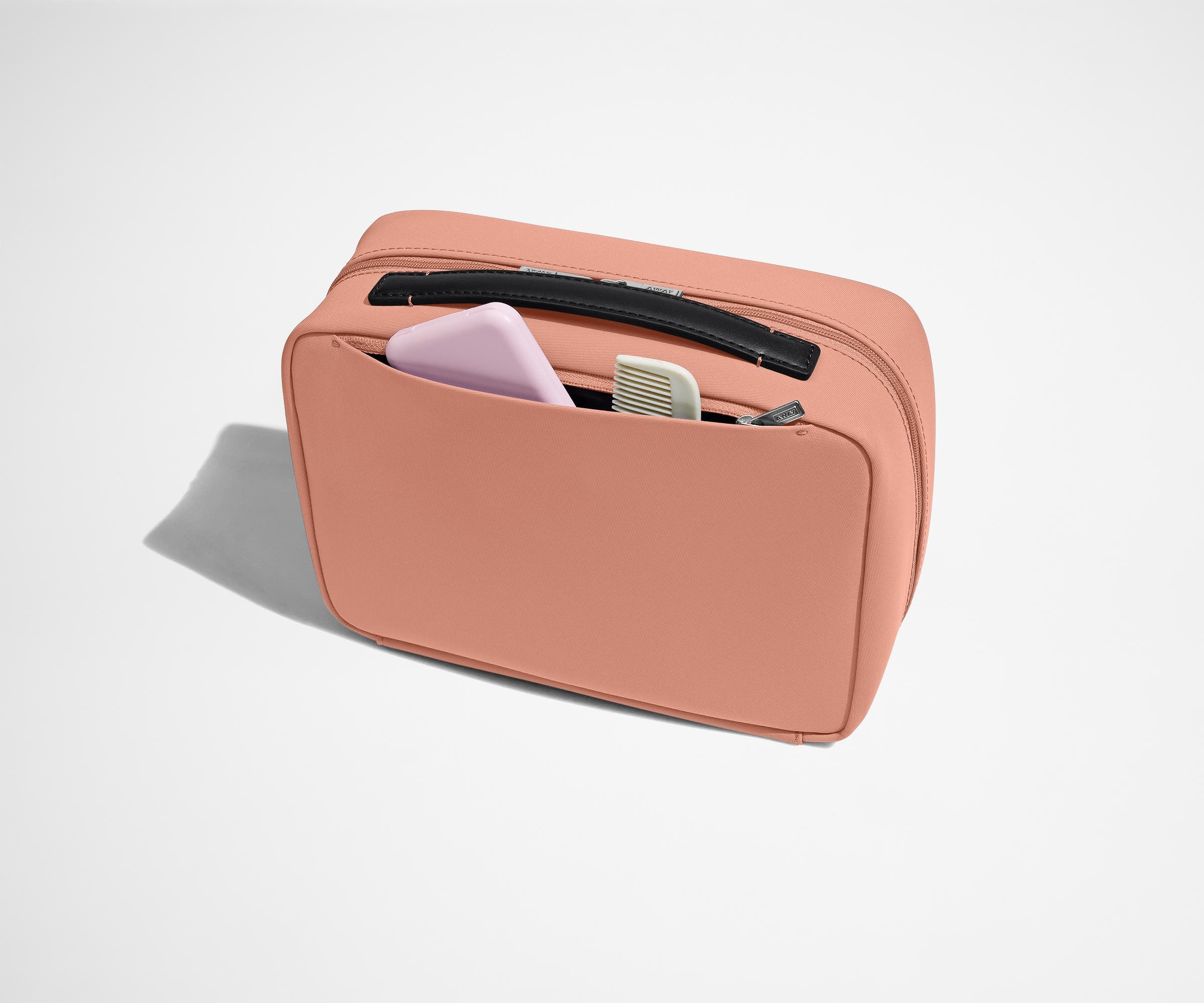 Hanging Toiletry Bag in Clay Pink Hanging Toiletry Bag in Clay Pink