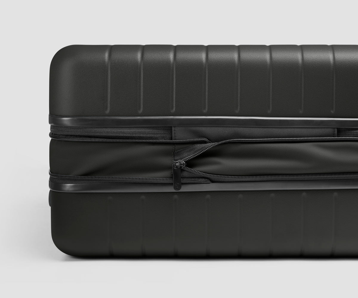The Carry-On Flex 3 in Jet Black