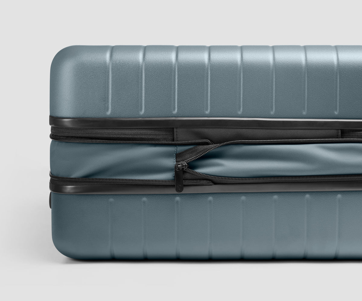 The Carry-On Flex 3 in Coast Blue