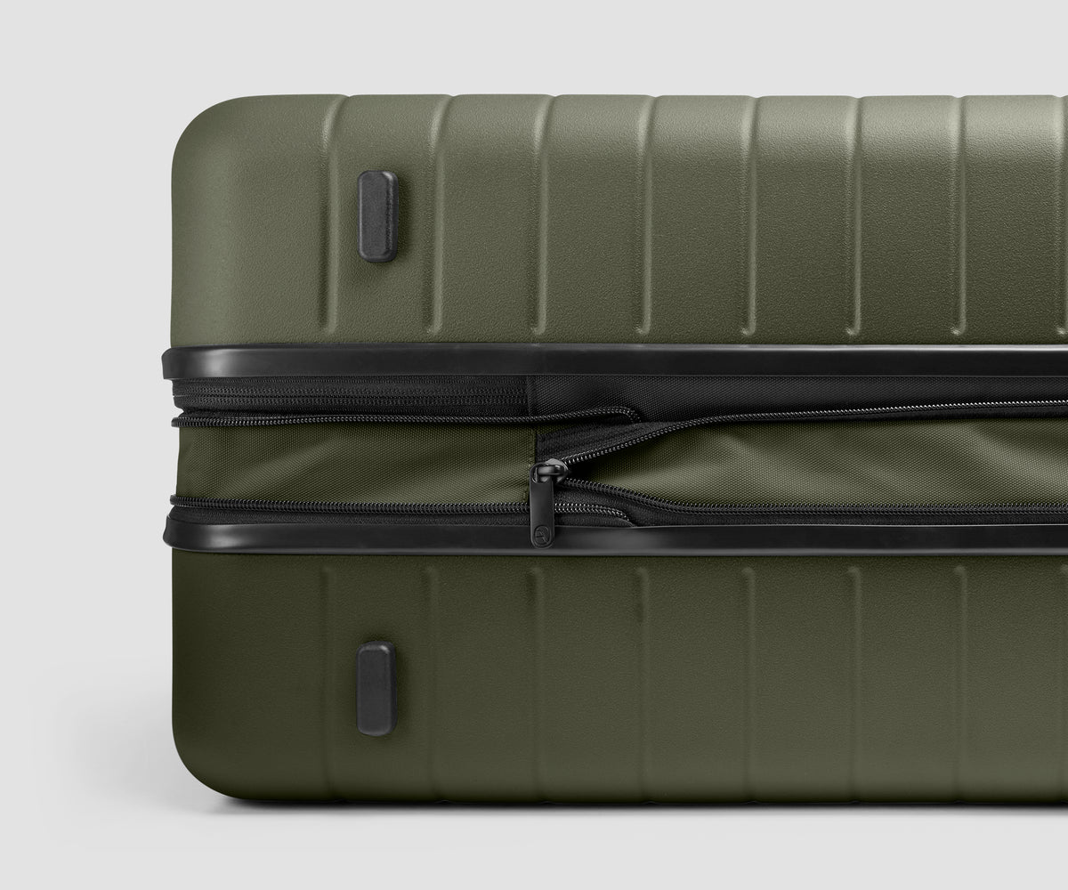 The Large Flex 3 in Olive Green