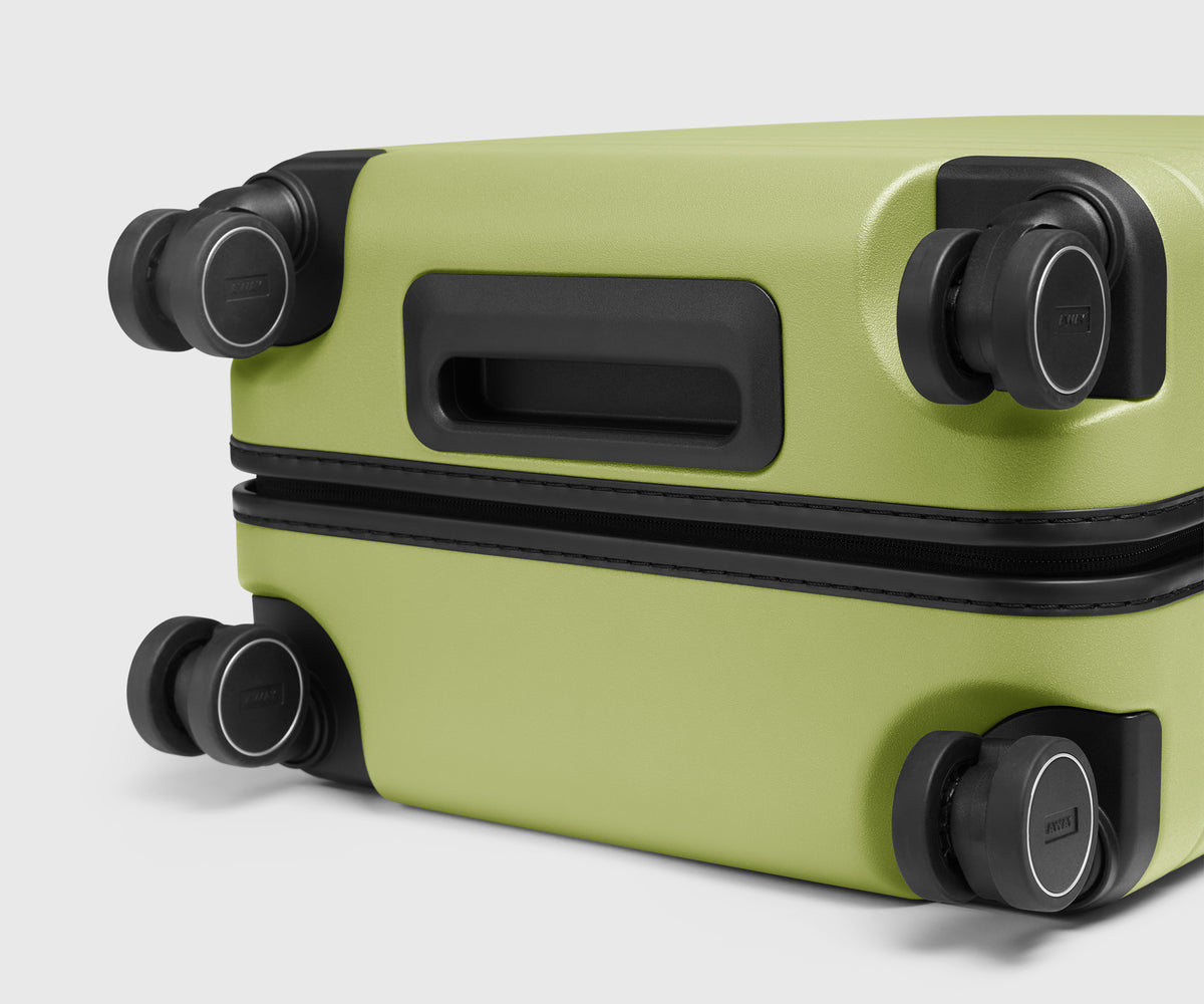 The Medium Flex 3 in Chartreuse Spark