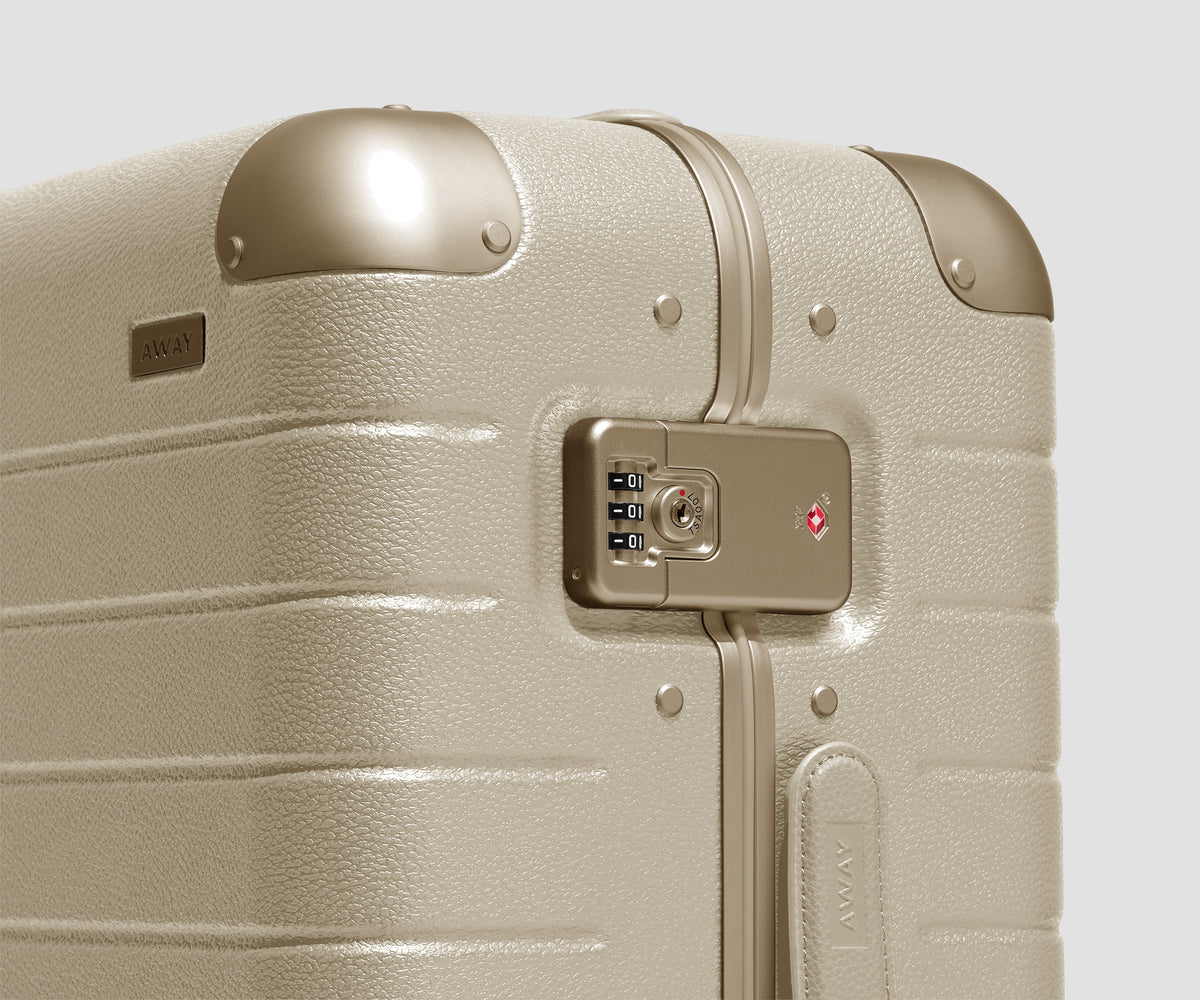 The Aluminum Edge Medium in Champagne White