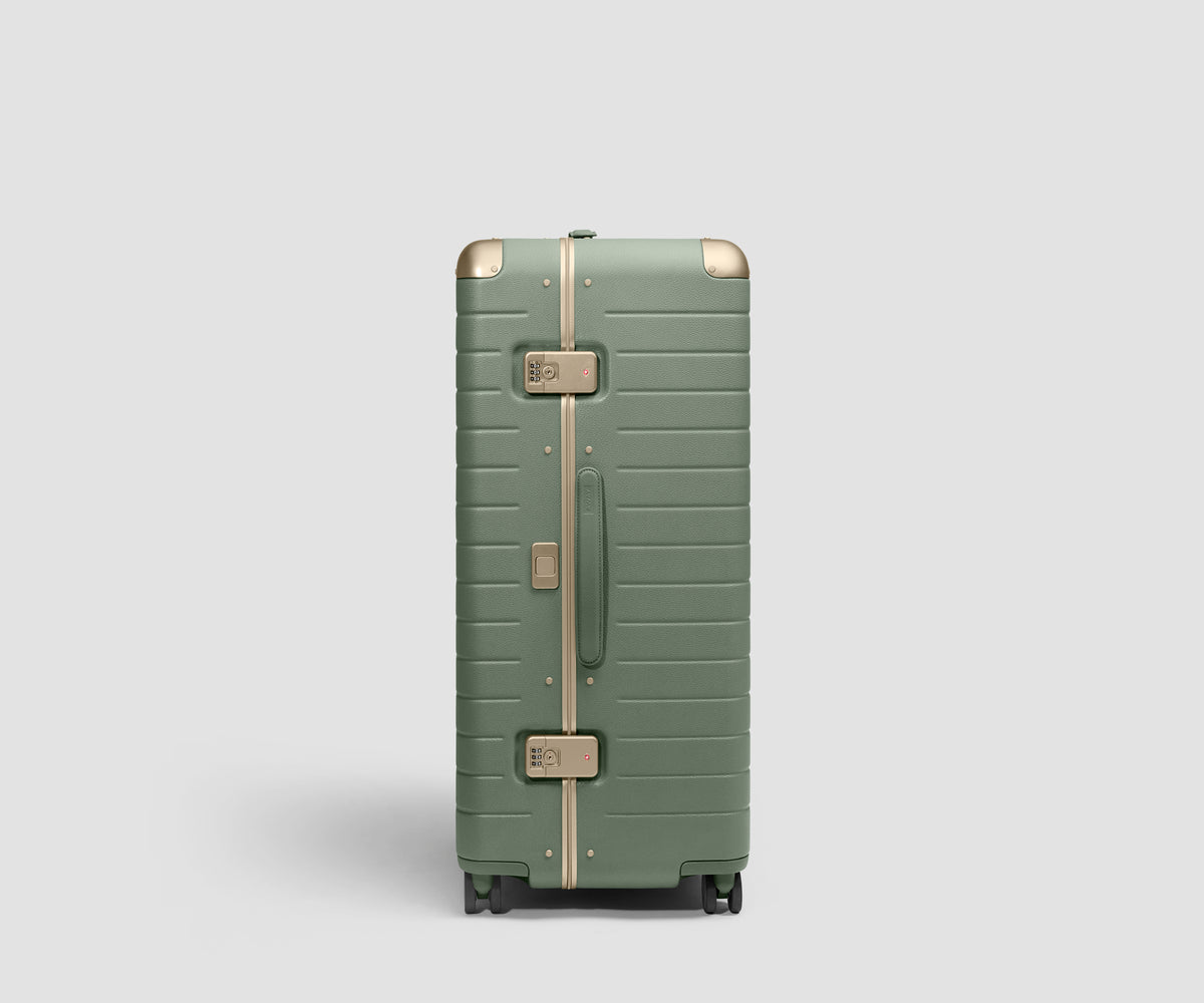 The Aluminum Edge Trunk in No. 20 Legacy