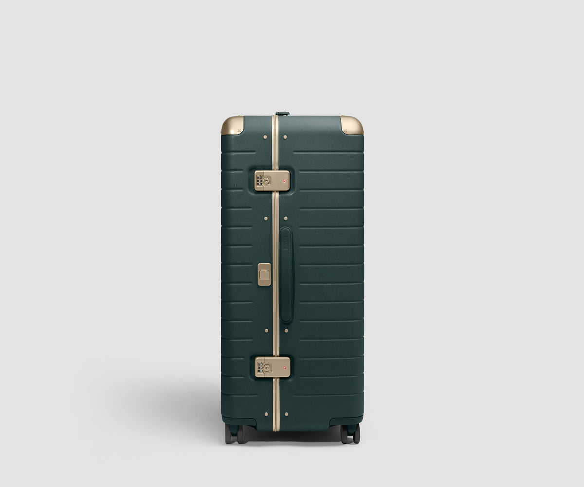 The Aluminum Edge Trunk in No. 20 Pine