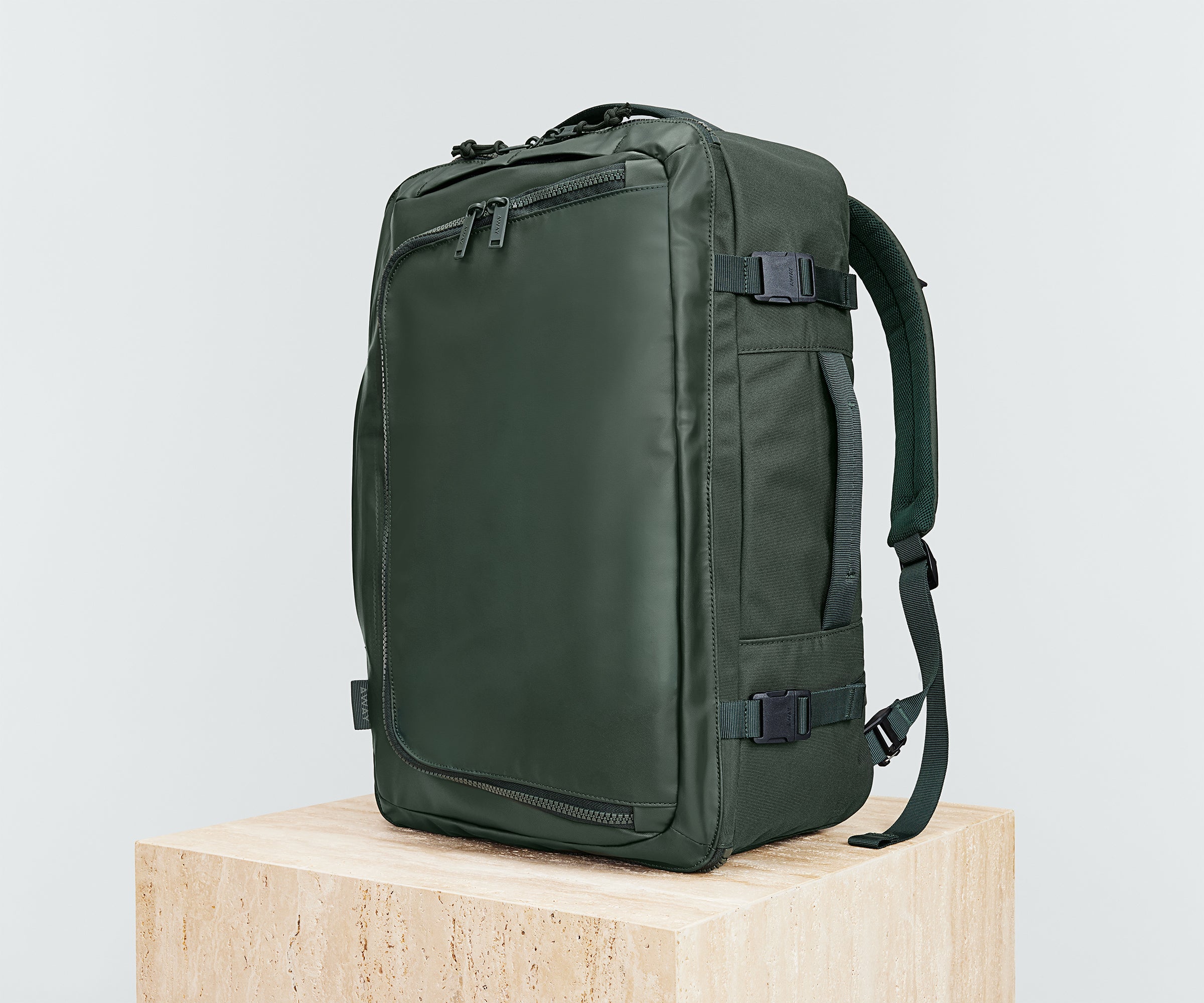 Active Convertible Backpack 45L in Forest Green