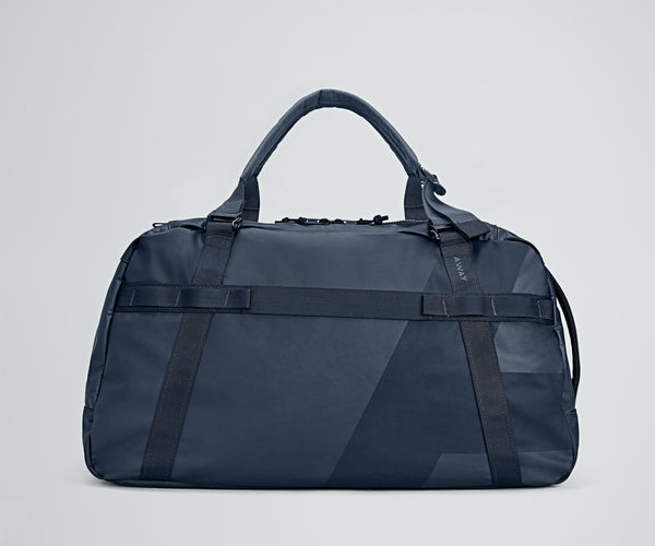 amoKipling ダークブルー バッグ Active Duffle 55L in Navy Blue | Away