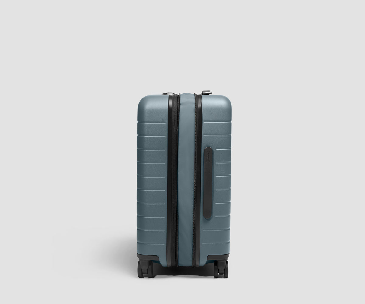 The Bigger Carry-On Flex 3 in Coast Blue
