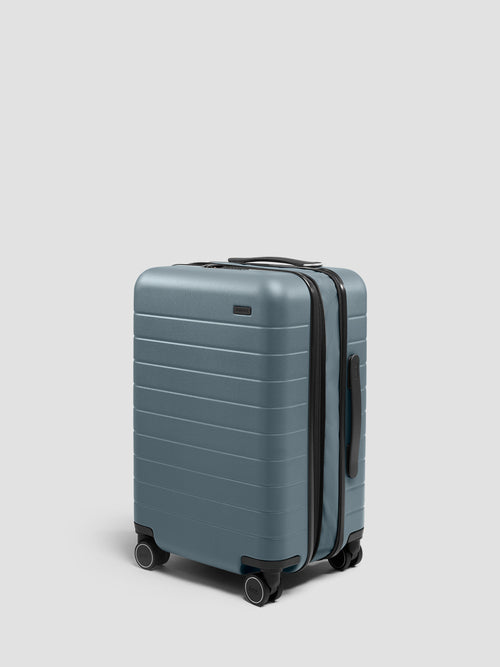 The Carry-On Flex 3