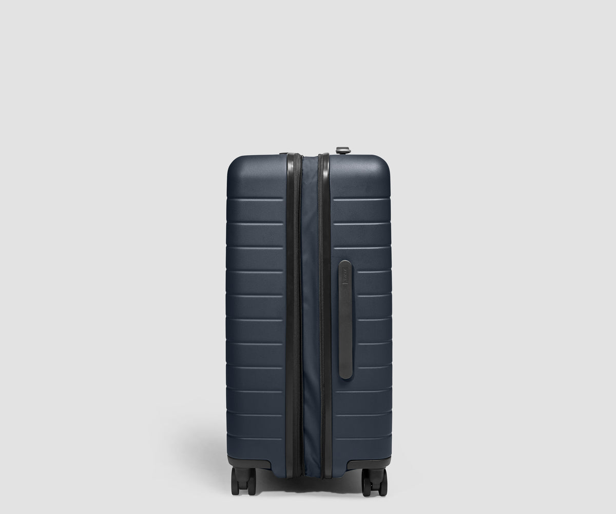 The Medium Flex 3 in Navy Blue