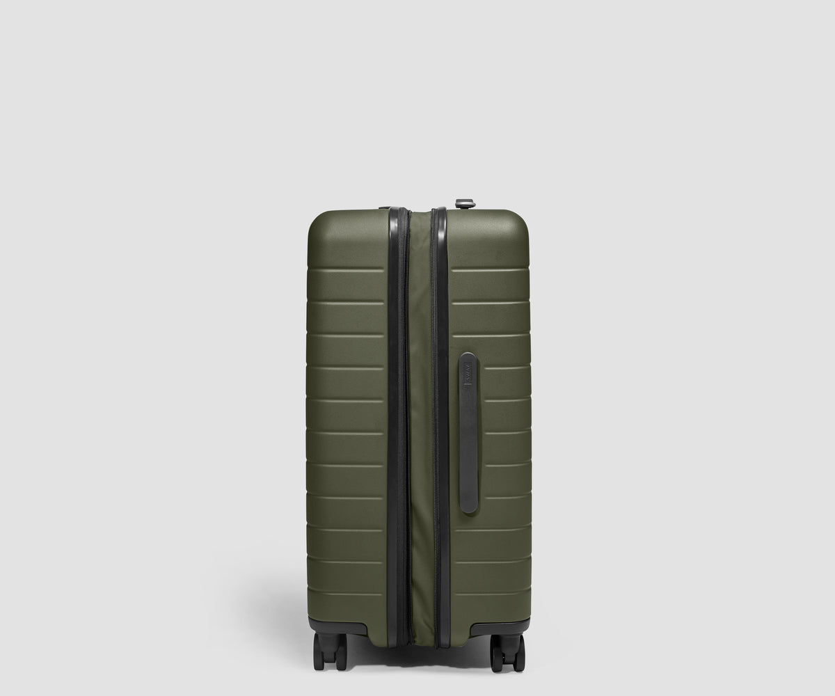 The Medium Flex 3 in Olive Green