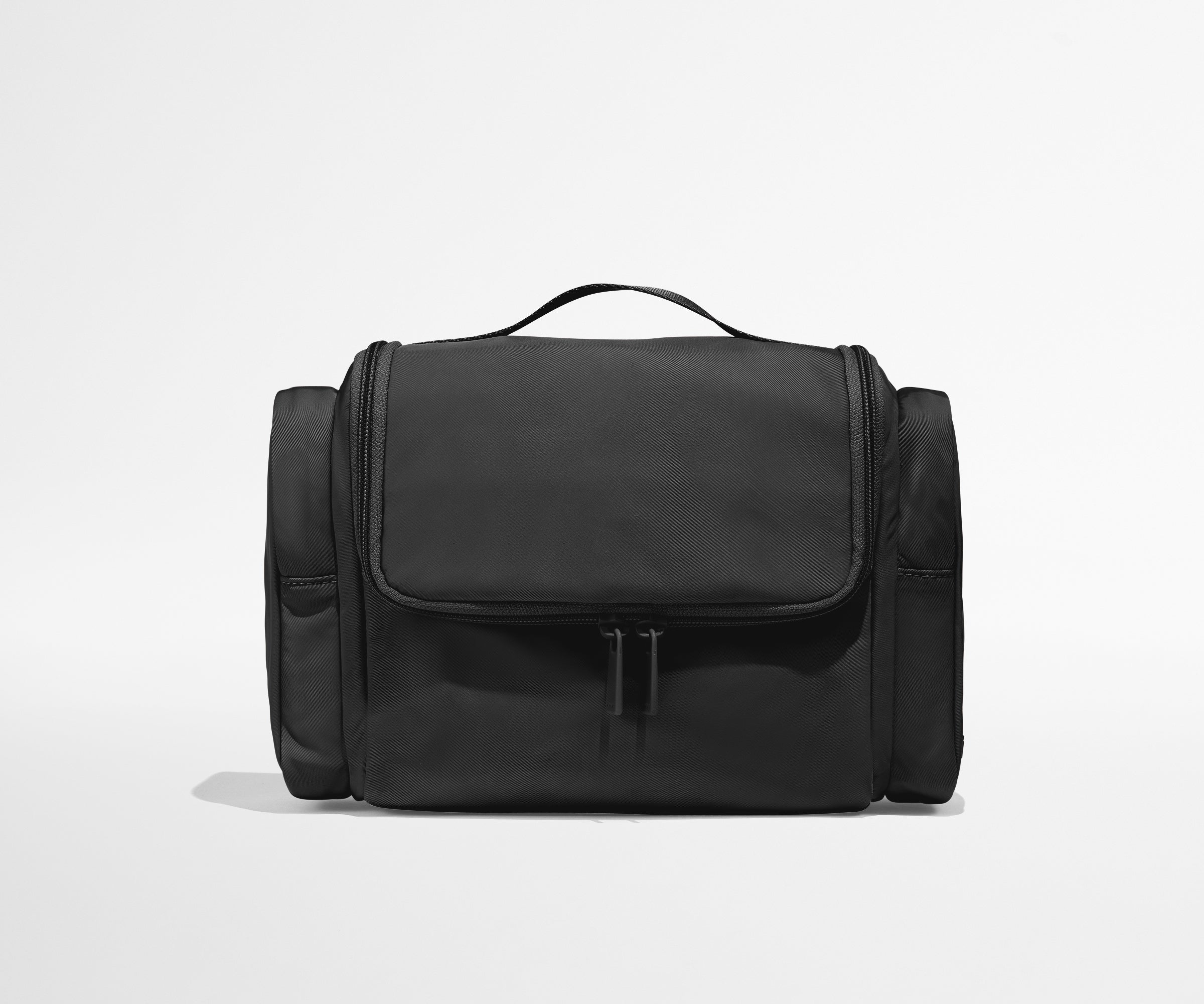 Featherlight Hanging Travel Vanity in Jet Black