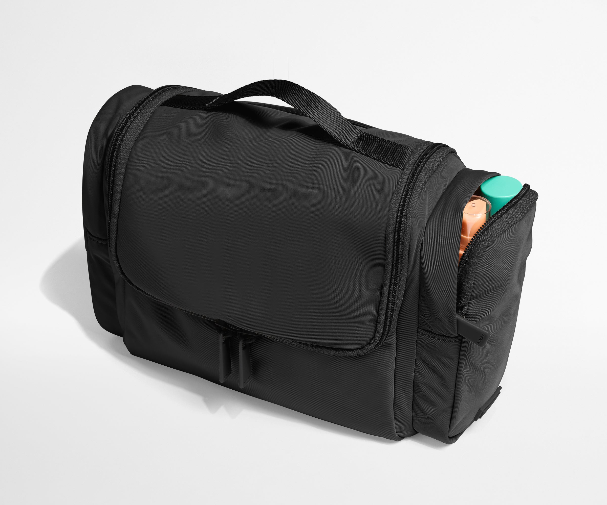 best vanity travel bags for men Away Featherlight Hanging Travel Vanity in Jet Black