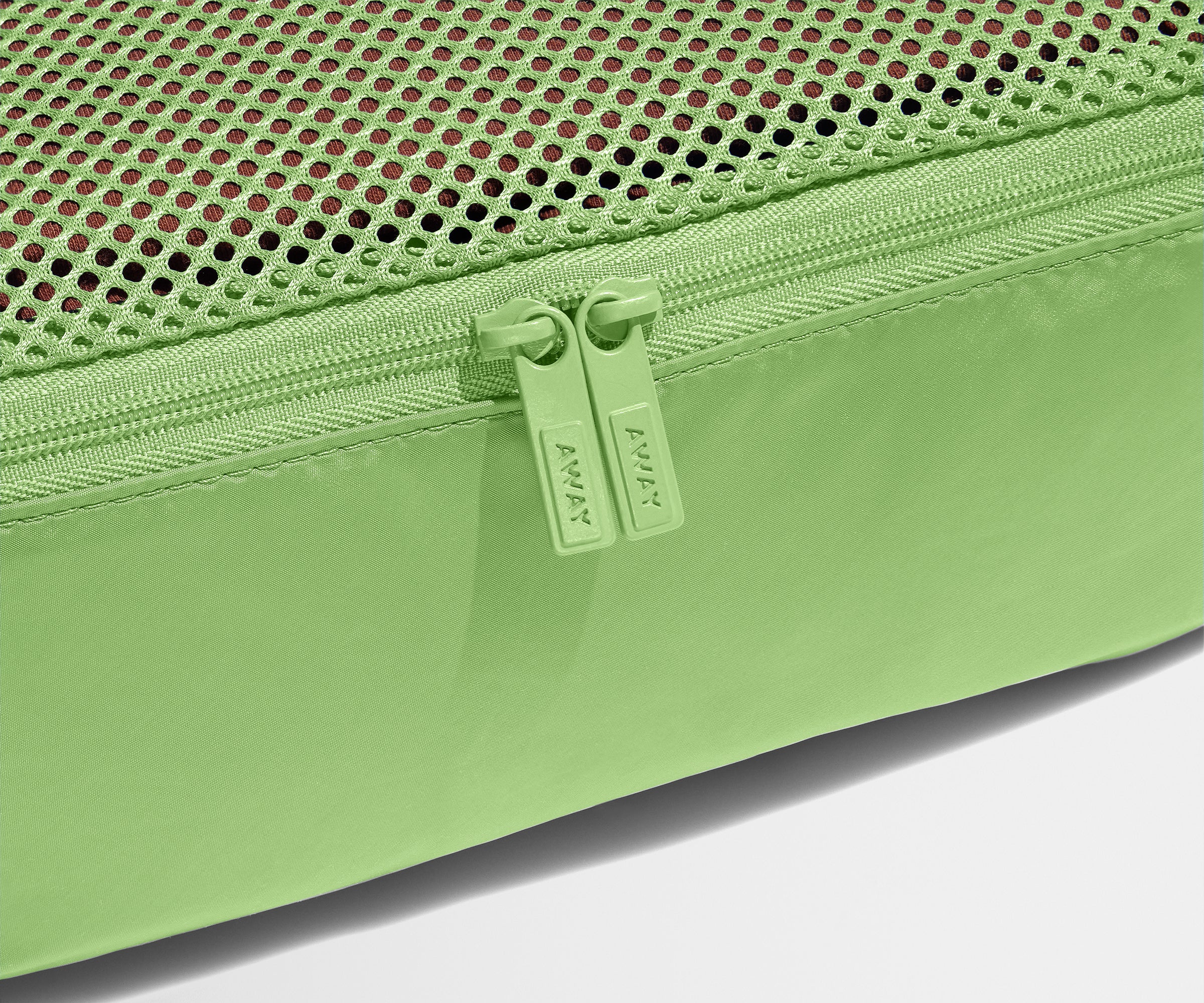 The Insider Packing Cubes in Matcha Milk Green