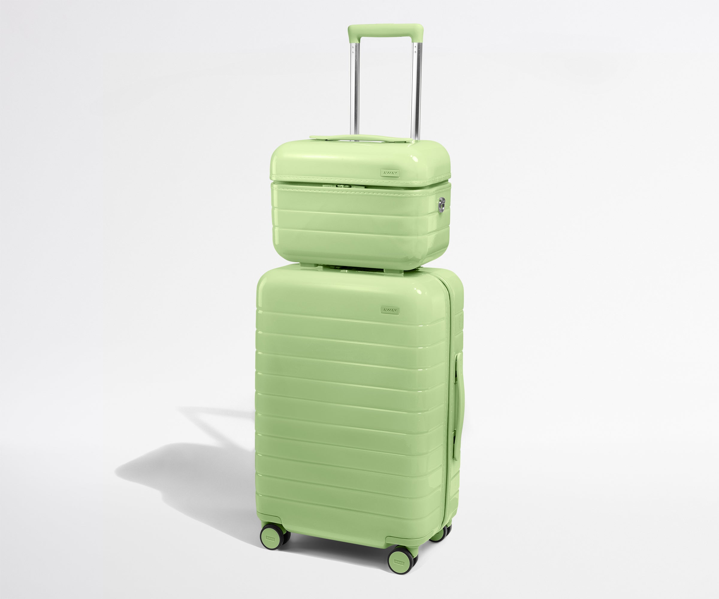 【山】レーデルオガワ　ケース　抹茶カラー The Train Case in Glazed Matcha Milk Green | Away: Built for