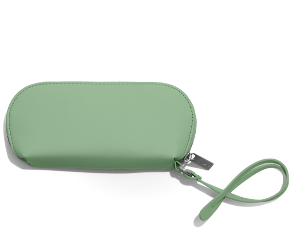 【AWAY】The Sunglasses Pouch Sunglasses Pouch in Sea Green | Away