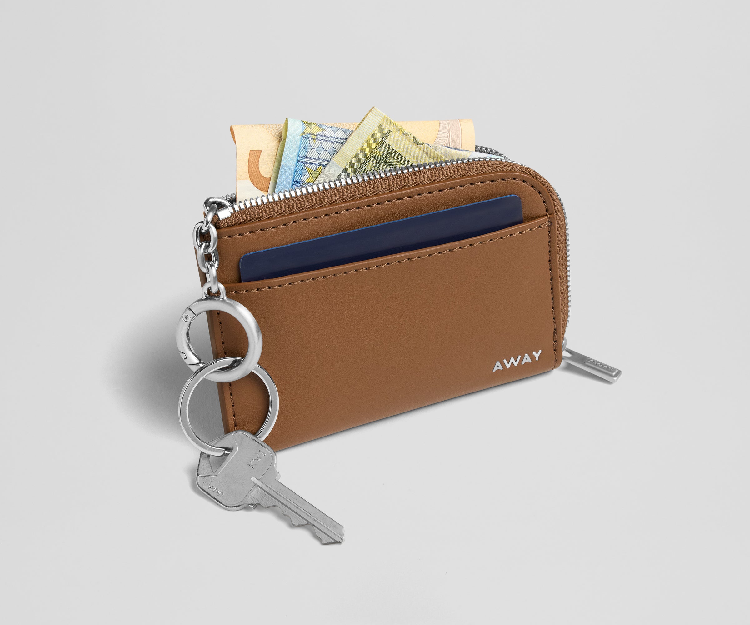 ガビ　away L Zip Card Case in Saddle Brown | Away