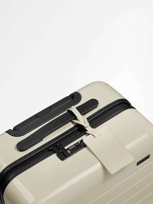 TRAVEL FAR LUGGAGE TAG main image 1