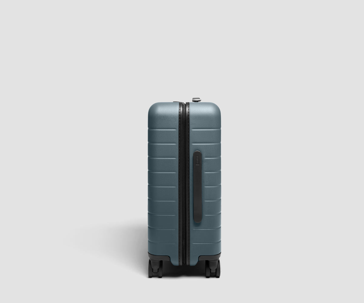 The Carry-On 3 in Coast Blue