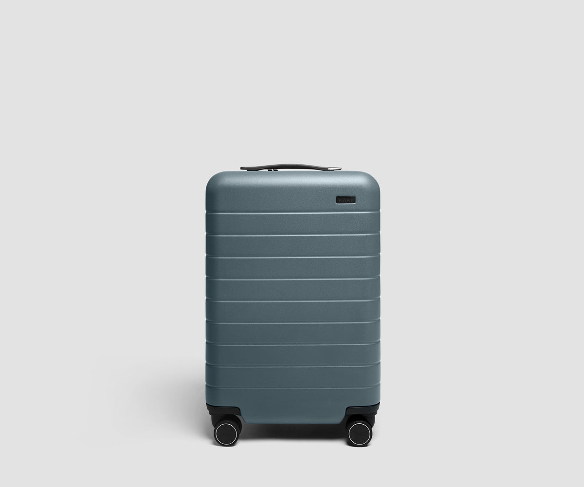 The Carry-On 3 in Coast Blue