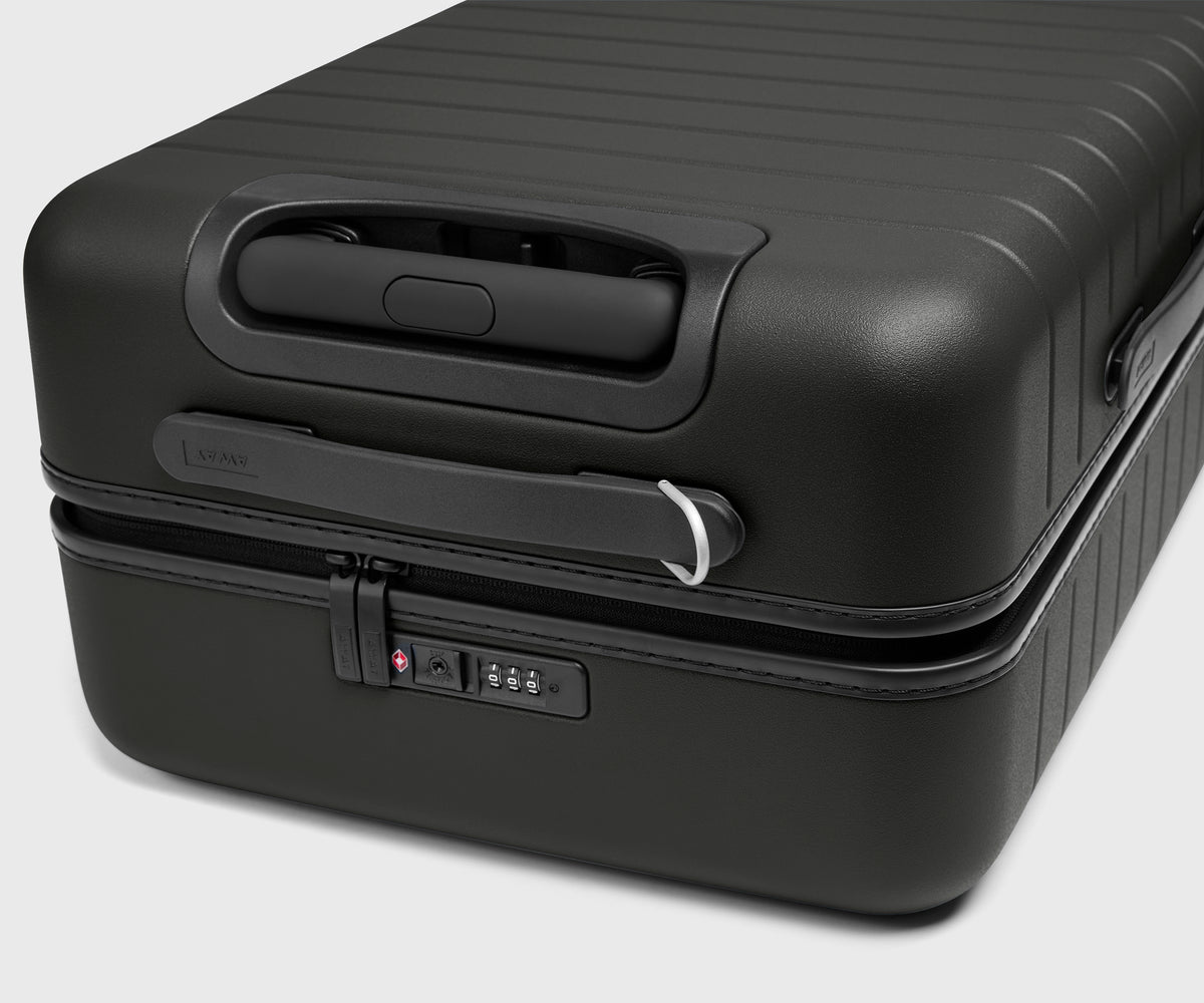 The Large Flex 3 in Jet Black