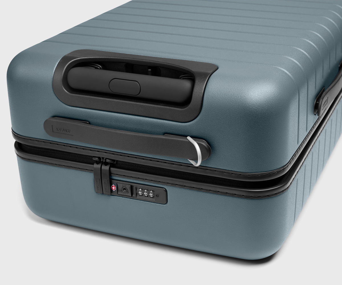 The Large Flex 3 in Coast Blue