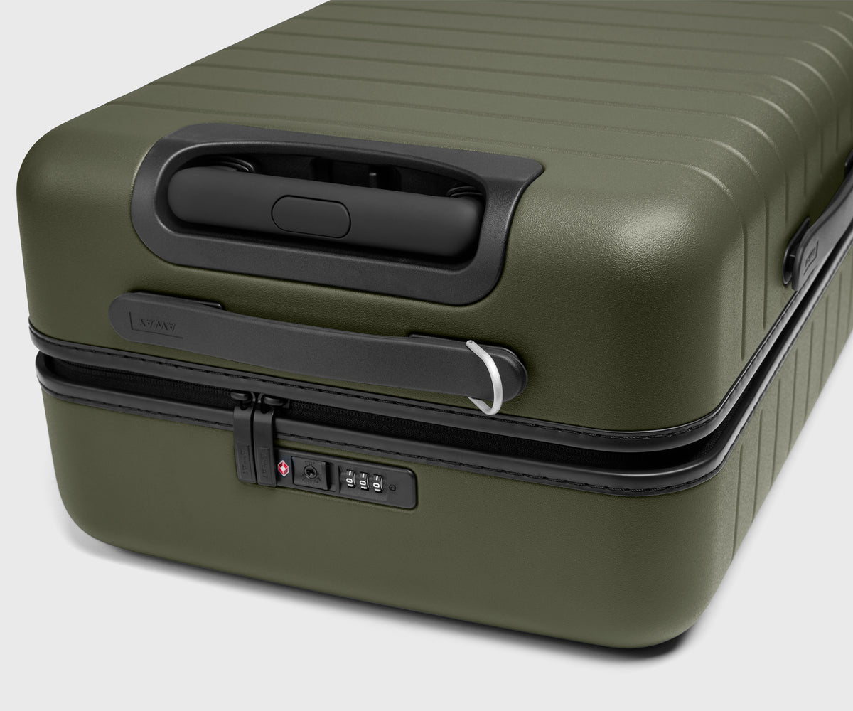 The Large Flex 3 in Olive Green
