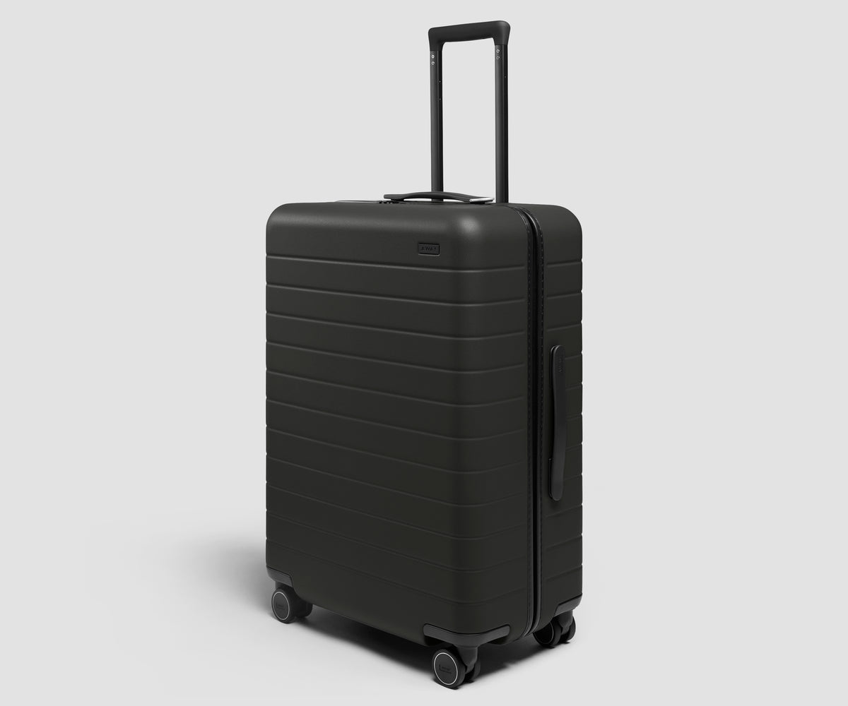 The Medium 3 in Jet Black