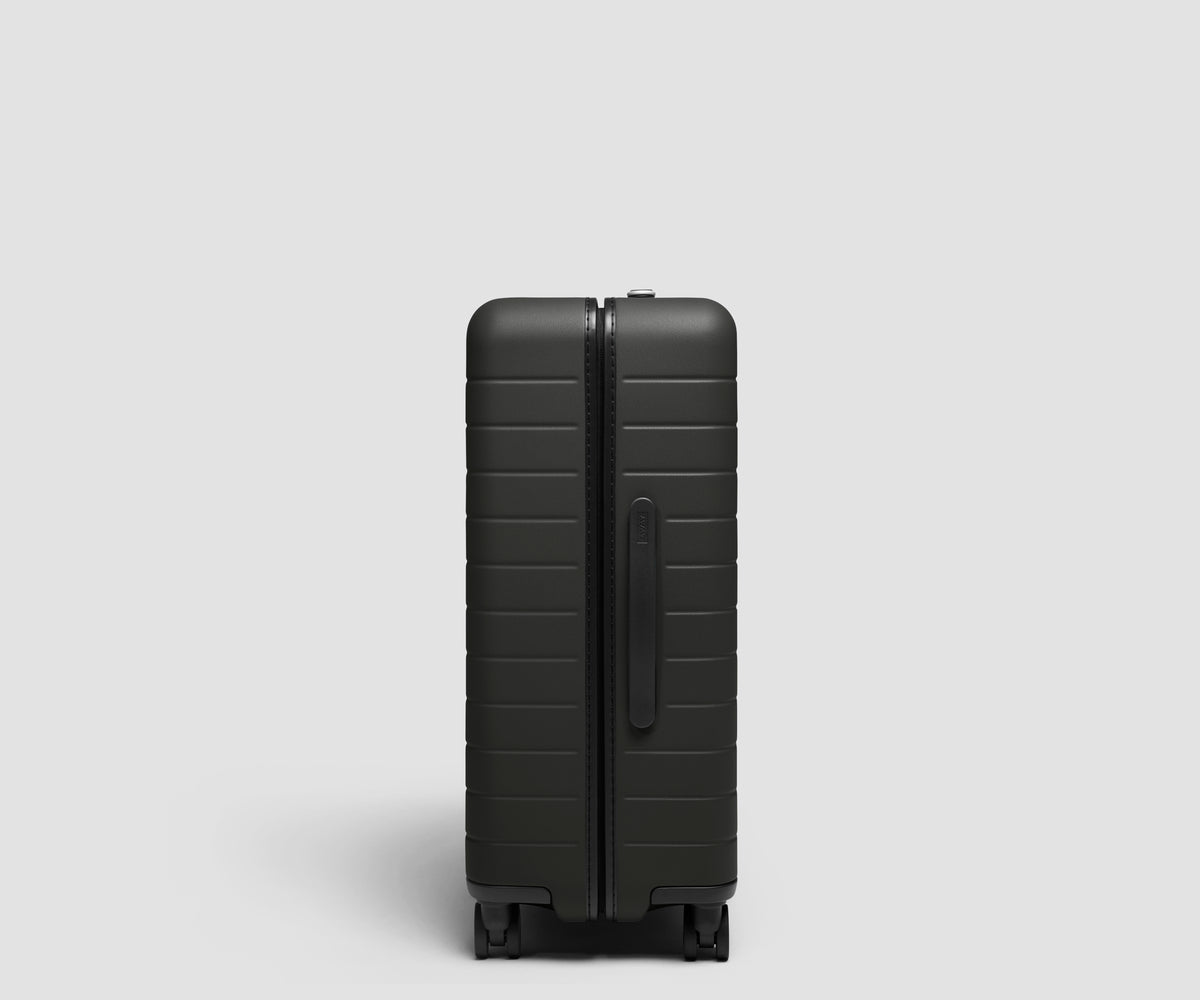The Medium 3 in Jet Black