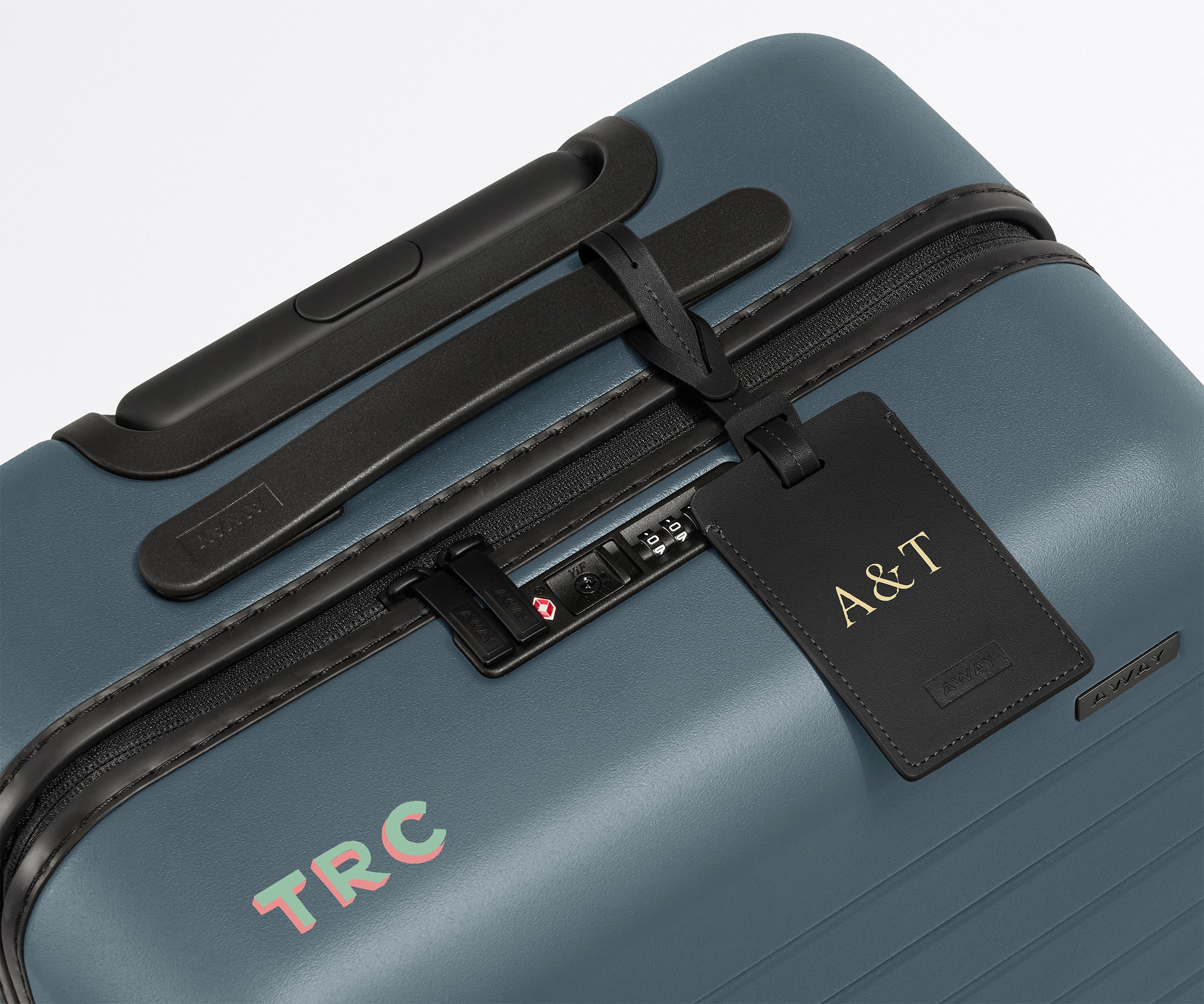 ガビ　away L Bigger Carry-On Luggage in Lavender Haze Purple | Away: Built for