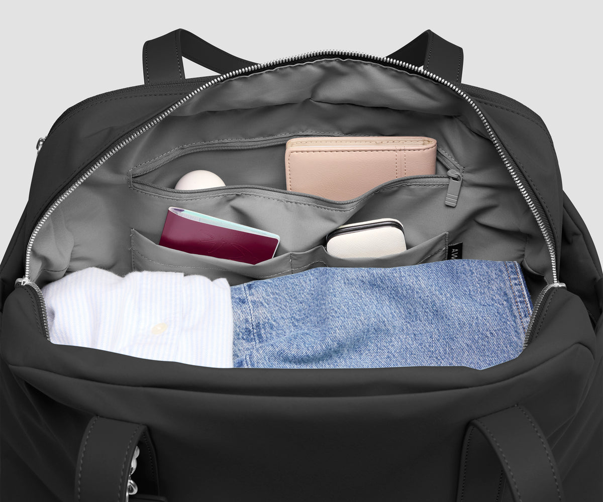 Signature Companion Bag in Jet Black