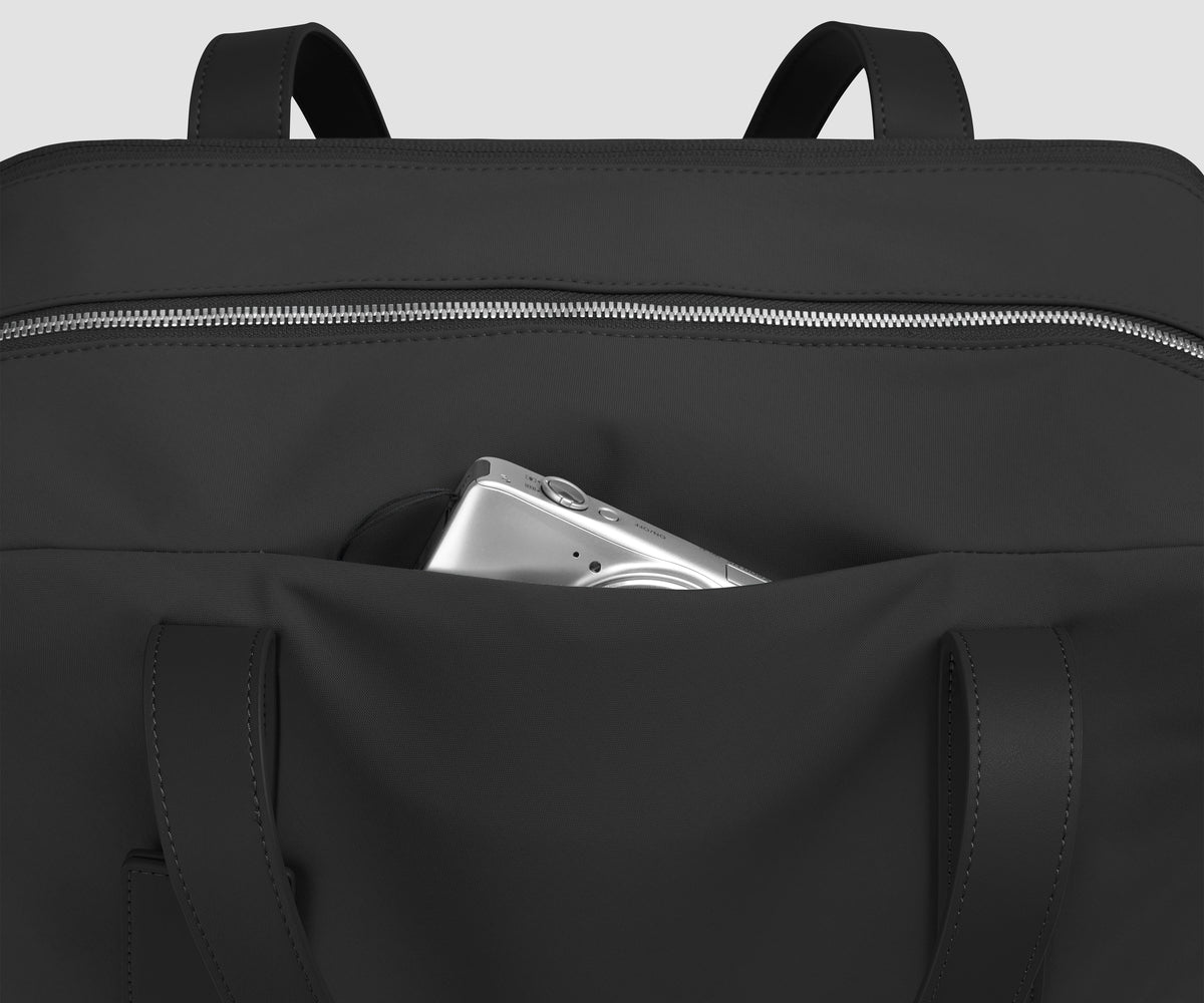 Signature Companion Bag in Jet Black