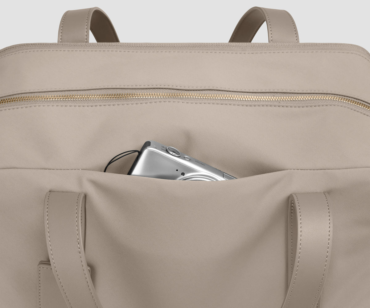 Signature Companion Bag in Dune Taupe