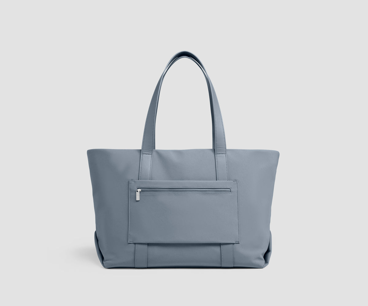 Signature Tote in Coast Blue