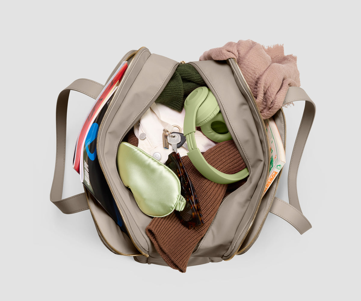 Signature Triple Zip Duffle in Dune Taupe