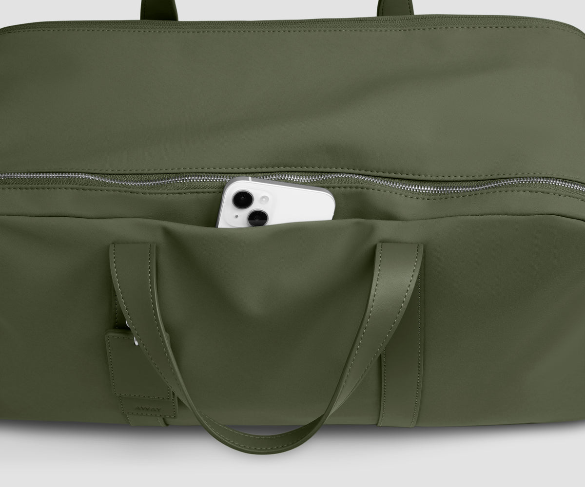 Signature Weekender in Olive Green