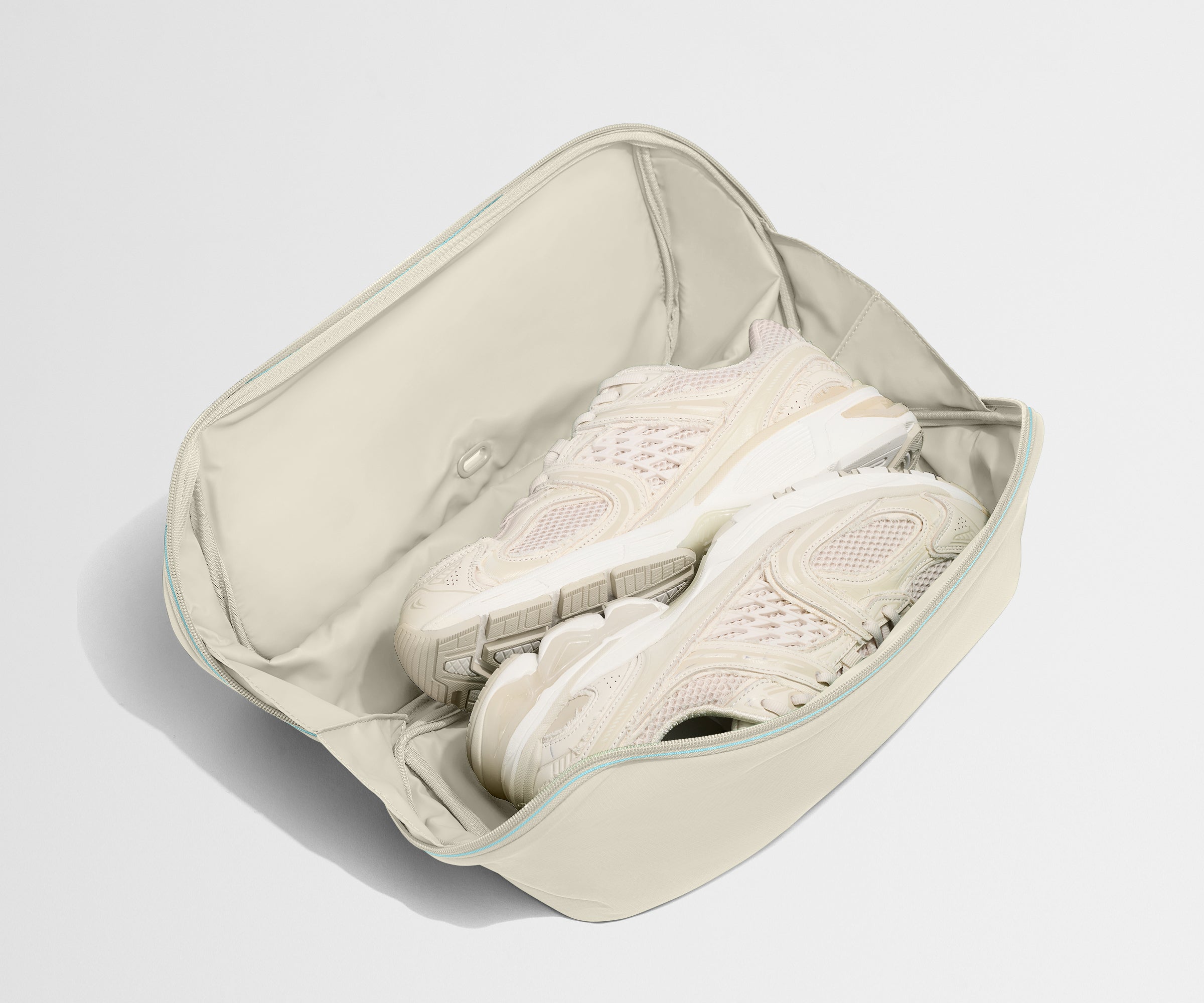 Running Shoe Cube in Salt White