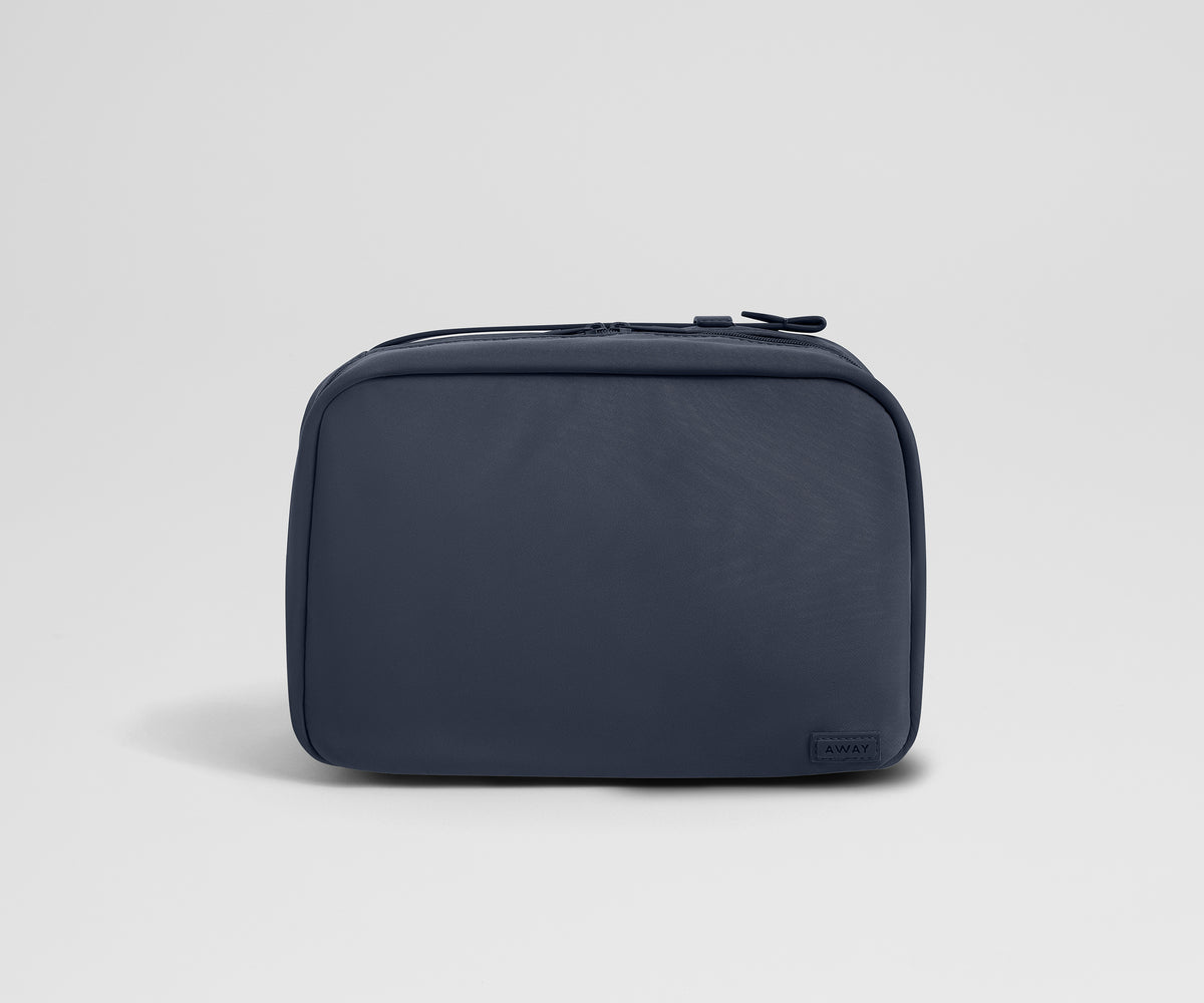 Away Hanging Toiletry Bag in Jet Black Away Hanging Toiletry Bag in Jet Black