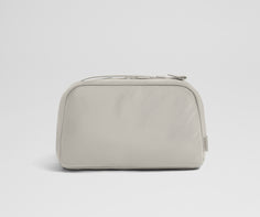Large Toiletry Bag in Cloud Gray