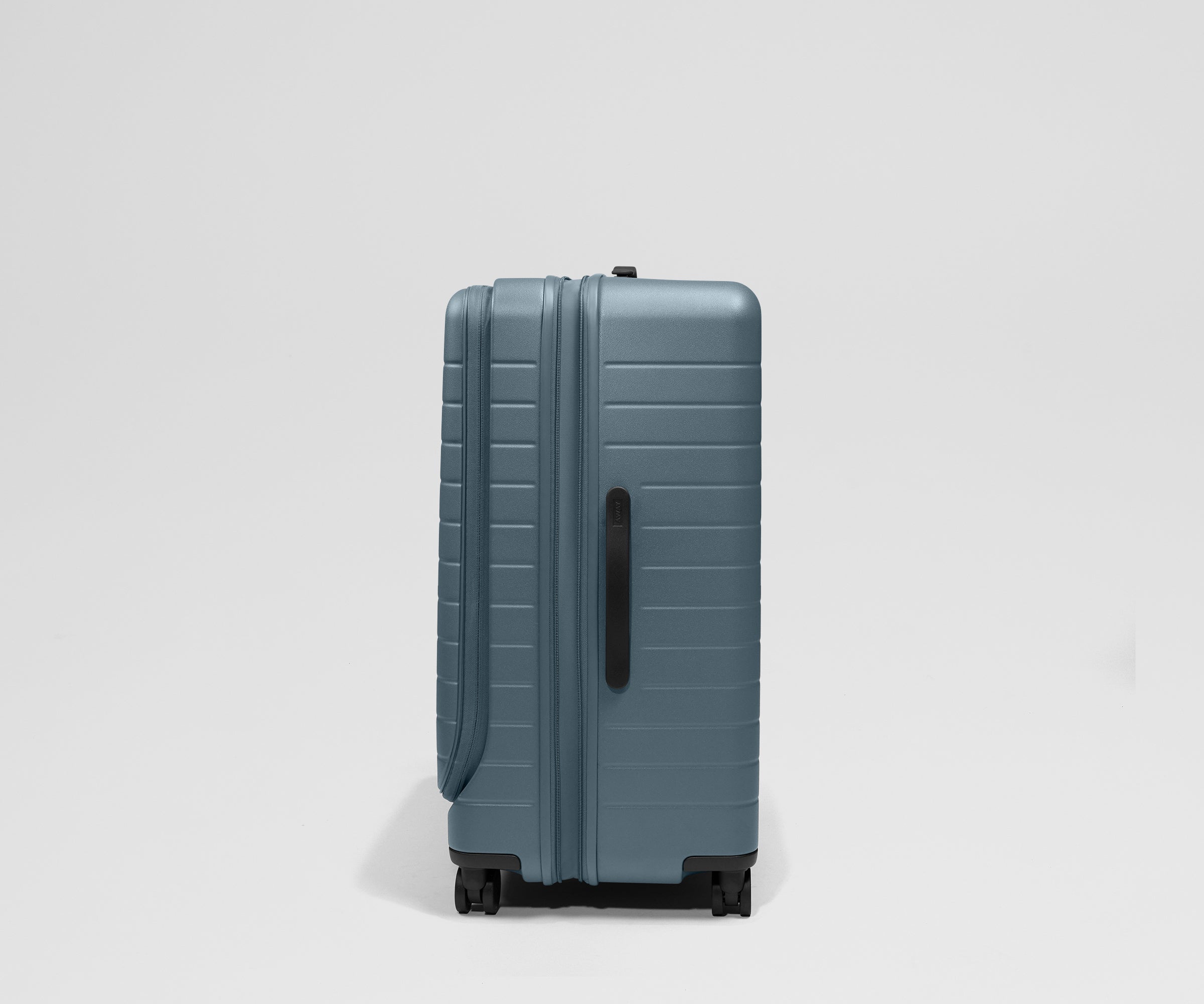 Topside Medium Trunk in Coast Blue