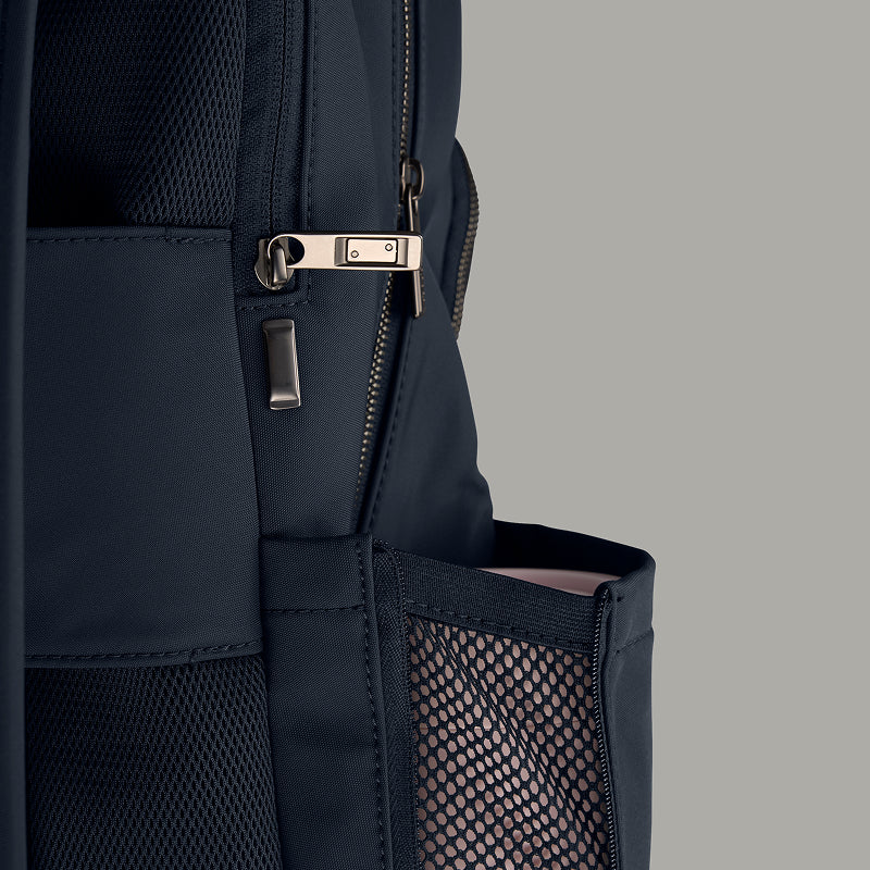 The Commuter Backpack in Navy Blue
