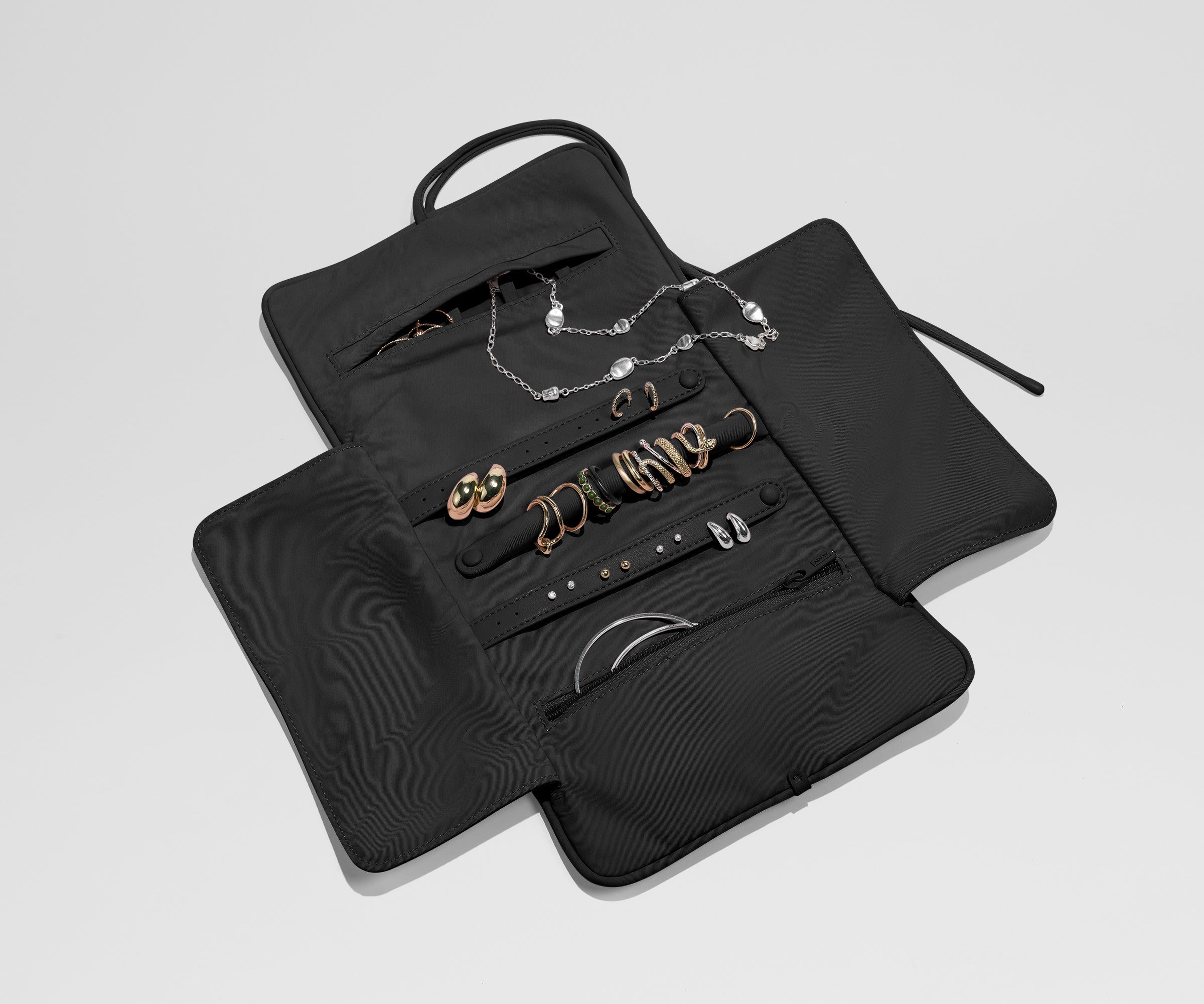 Featherlight Jewelry Roll in Jet Black