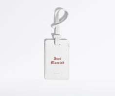 The Luggage Tag in Honeymoon