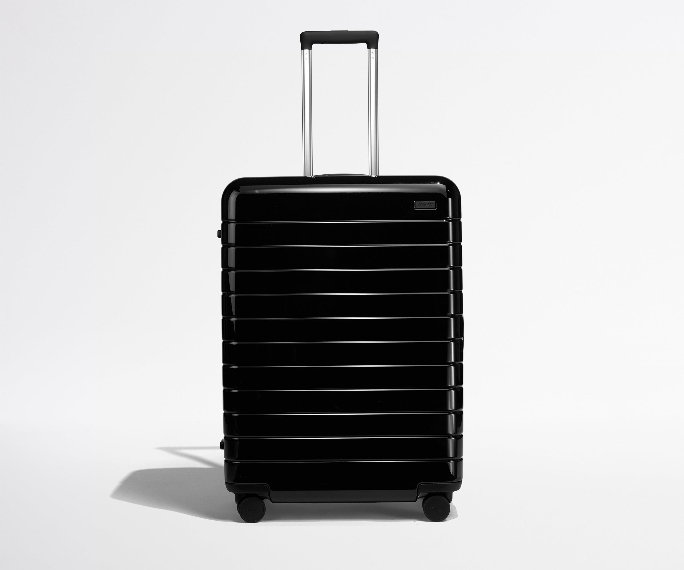 ソボスライ away L Browse Medium Suitcases in Lavender Haze Purple | Away