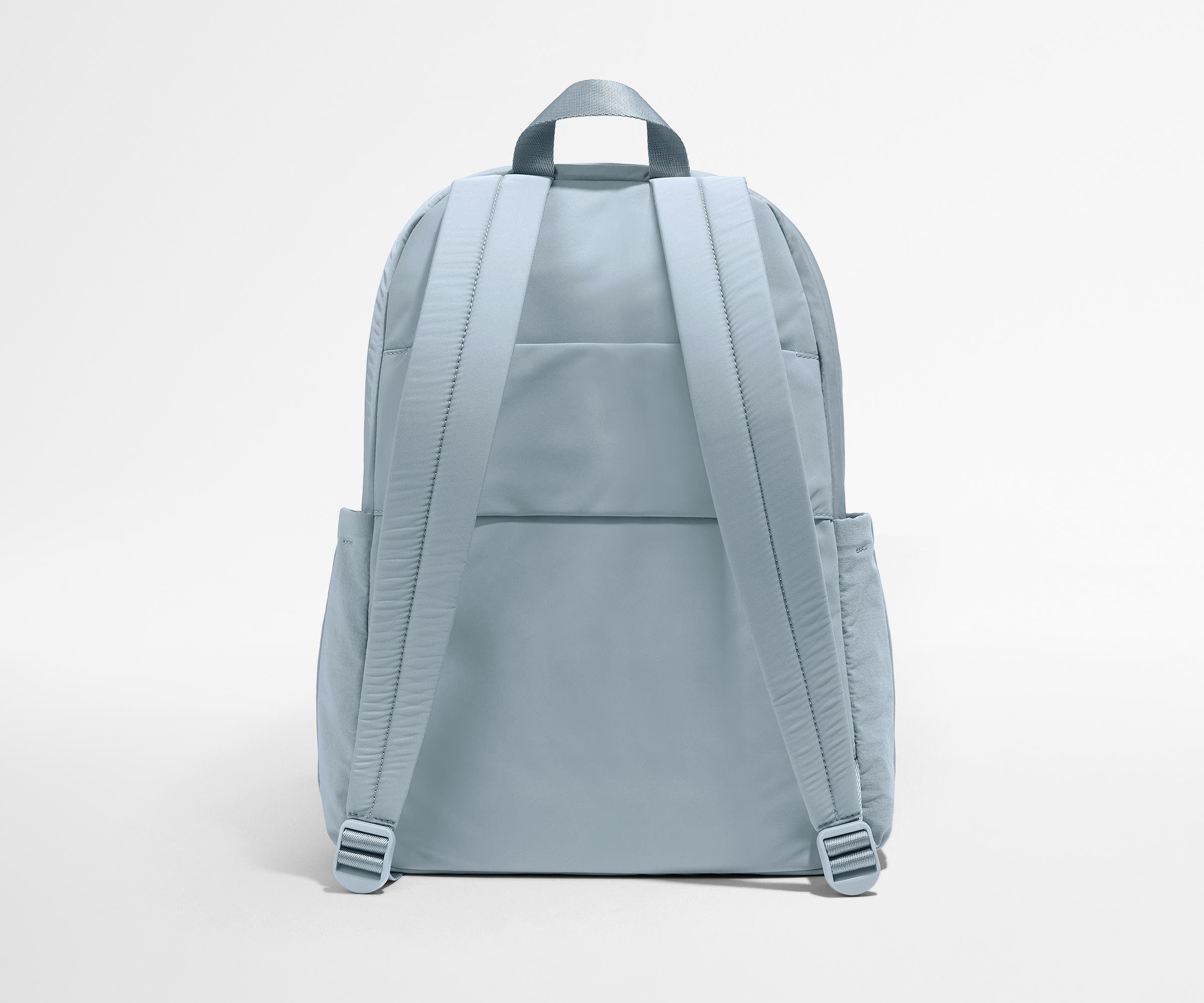 Trolley sleeve feature on the back of the Large Featherlight Backpack